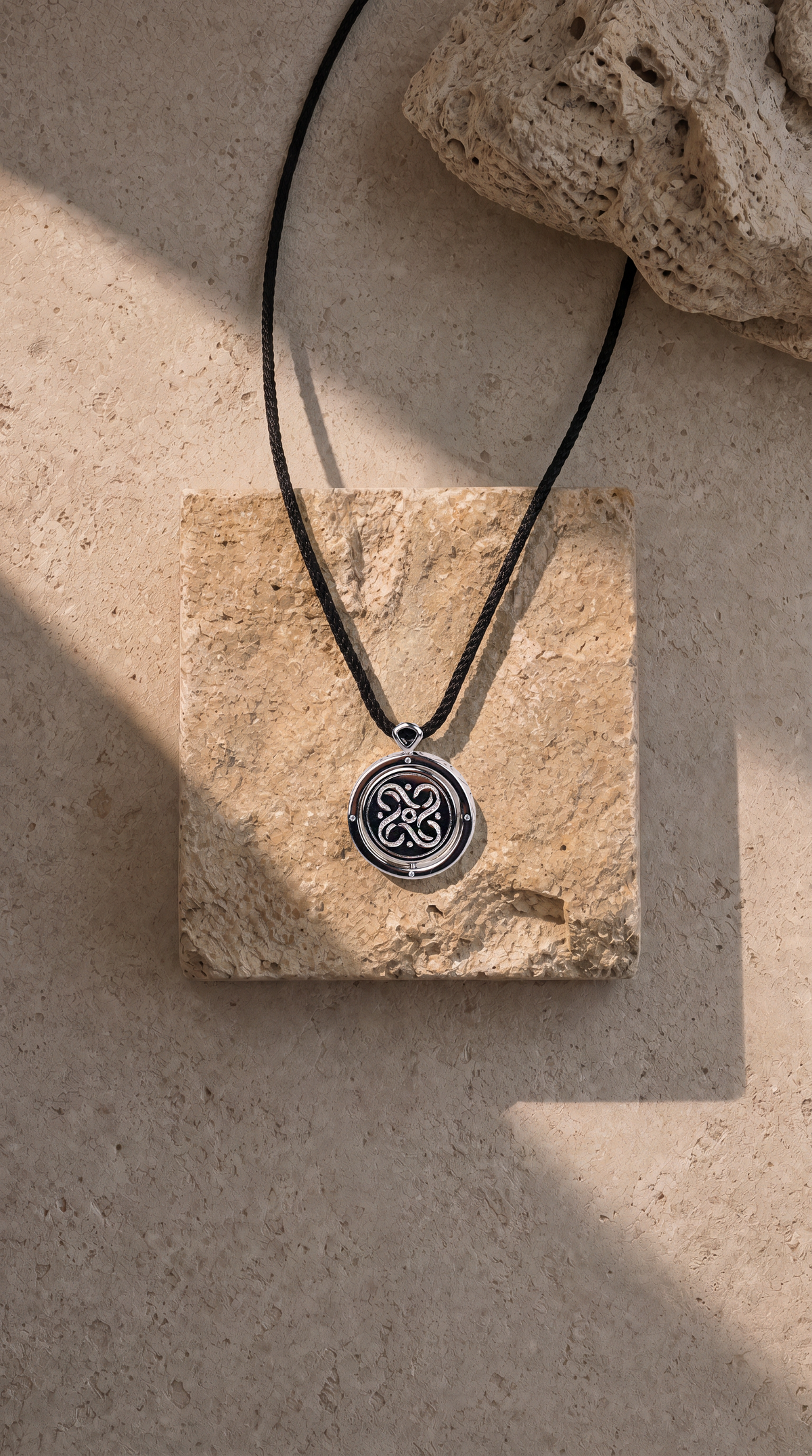 Sand Locket 01