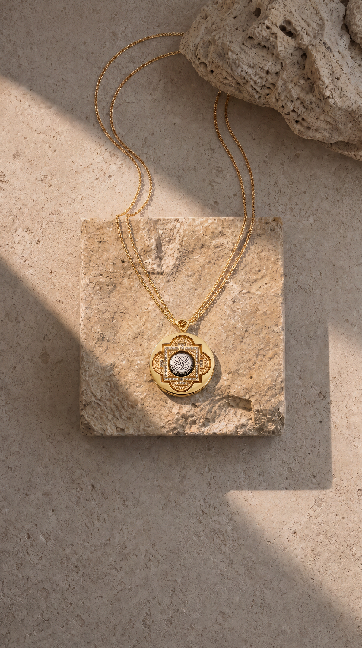 Sand Locket 02